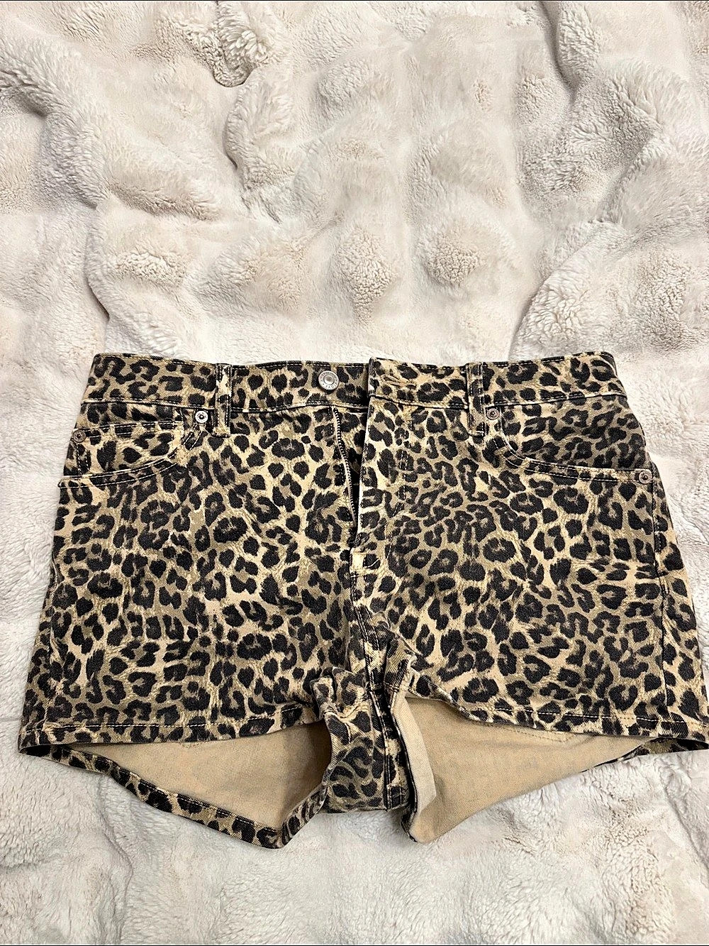 American Eagle Leopard Print Jean Shorts Size 4